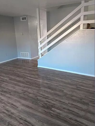 1st image of 504 Sinclair Dr #504