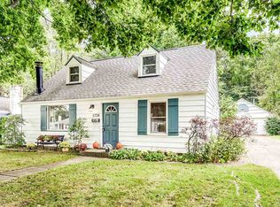 2734 Woodmont Dr, South Bend, IN 46614