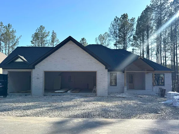 323 Maderas Dr, Hot Springs Village, AR 71909