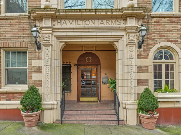 709 SW 16th Ave Unit 207, Portland, OR 97205