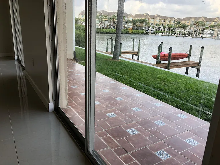 8830 Bay Pointe Dr #105 — Photo 26