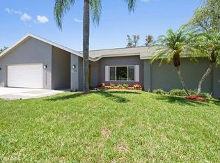 505 Humphries Rd, Safety Harbor, FL 34695