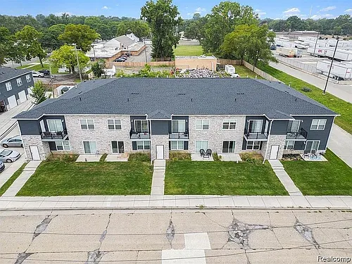 1251 E Woodward Heights Blvd Photo 1