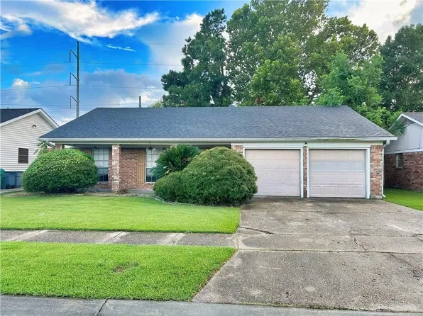 2136 S Glencove Ln, Terrytown, LA 70056