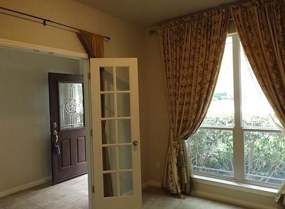 5th image of 1716 Westmeadow Trl