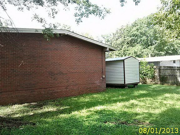Rear 2 - Lockable & Lighted Storage Shed