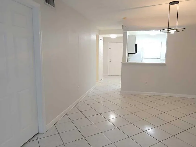 4111 Stirling Rd #406 — Photo 4