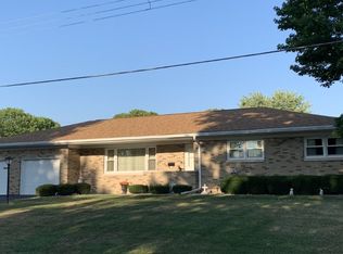 807 NW 7th Ave, Galva, IL 61434