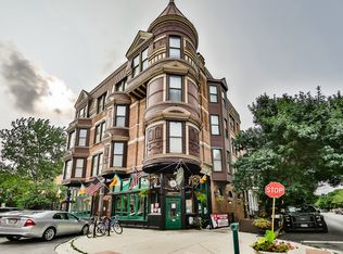 1365 W Erie St #3E, Chicago, IL 60642