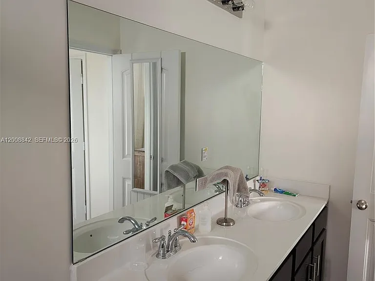 3329 NW 11th Ave #3329 — Photo 36