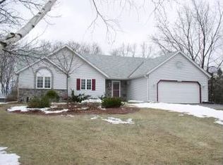 N78W22065 Golfview Ln, Lisbon, WI 53089