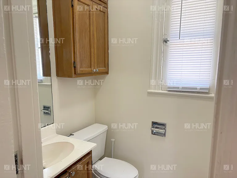 300 Inner Cir — Photo 11