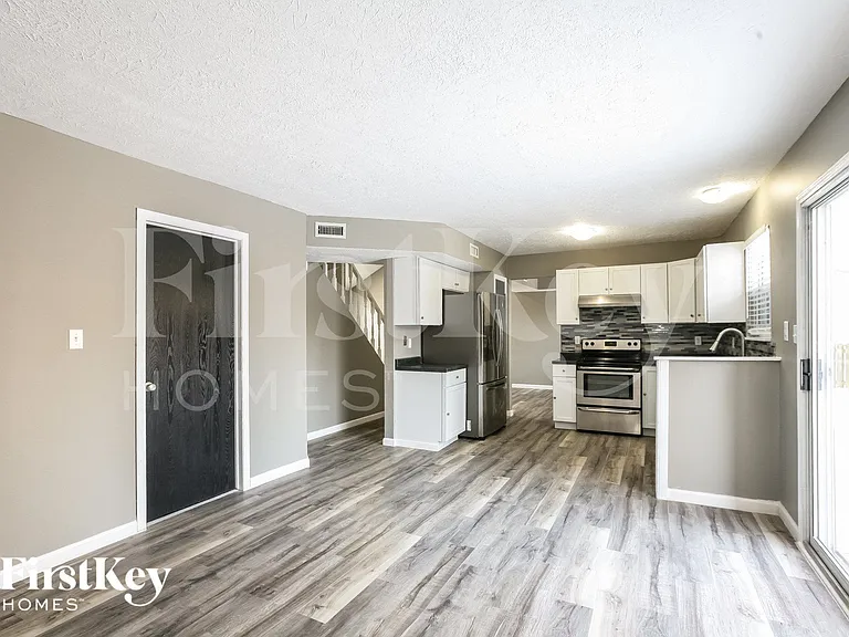 11142 Baycreek Dr — Photo 8