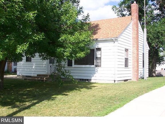 2nd image of 250 Meeker Ave S