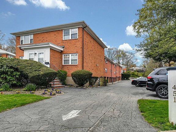 4th image of 451 Main St APT 68