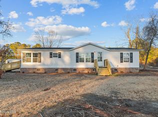 304 W Meeting House Pl, Hubert, NC 28539