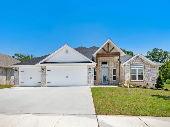 370 Bequette Ln, Centerton, AR 72719