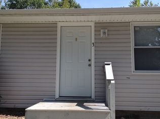 1015 N Eastern School Rd #3, Pekin, IN 47165
