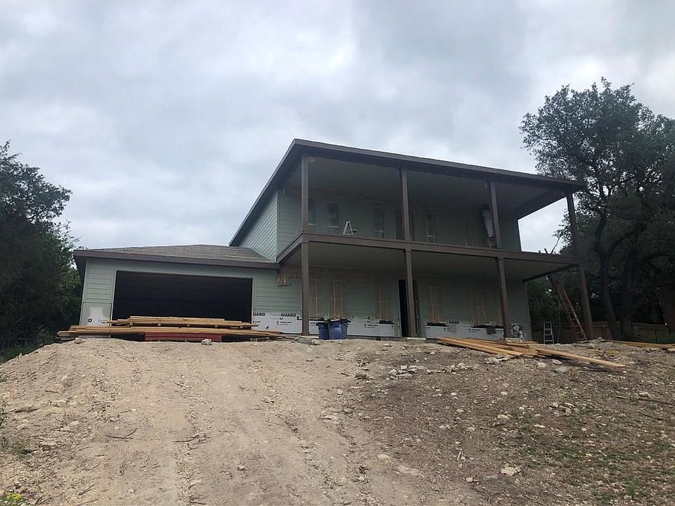 1st image of 605 Deckhouse Dr