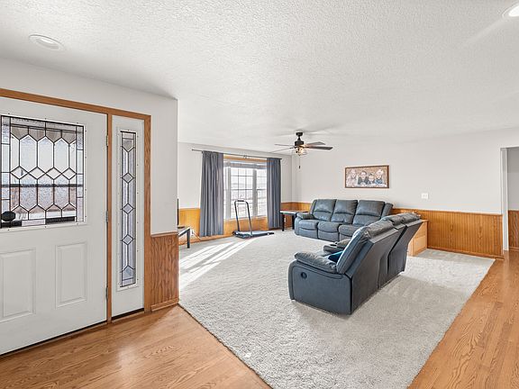 4th image of 3183 155th St