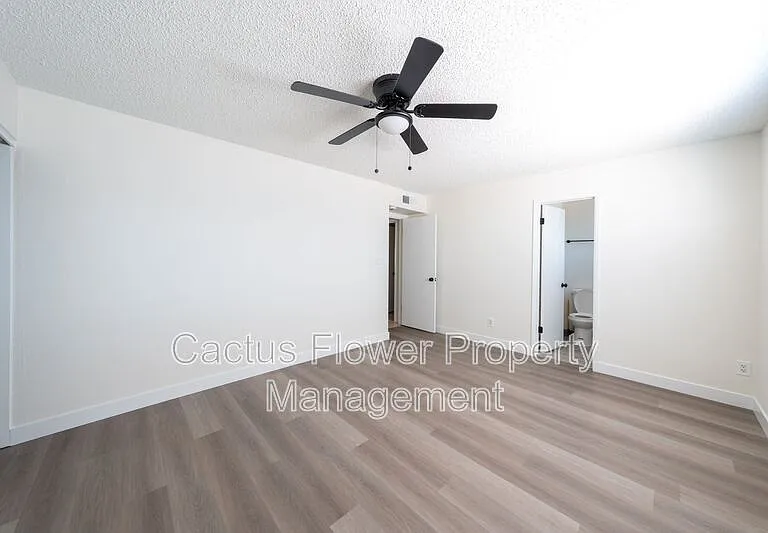 2147 W Edgewood Ave — Photo 12