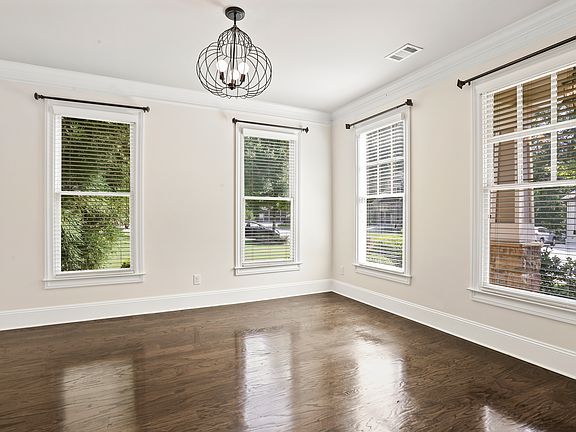 2nd image of 3950 Wieuca Ct
