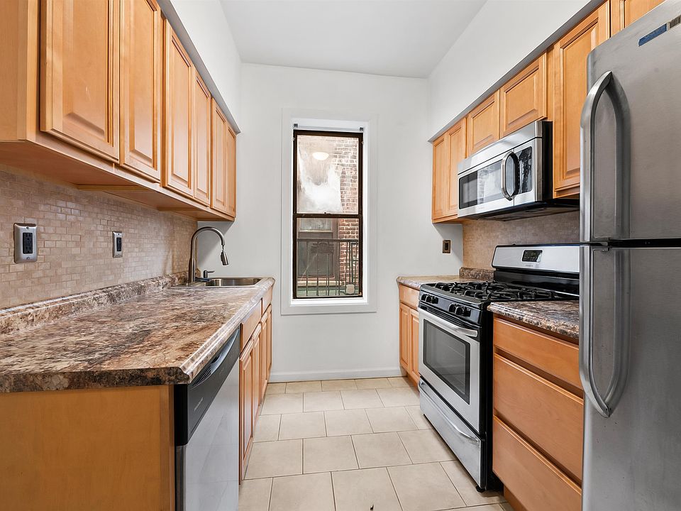 1st image of 264 Clendenny Ave APT 6