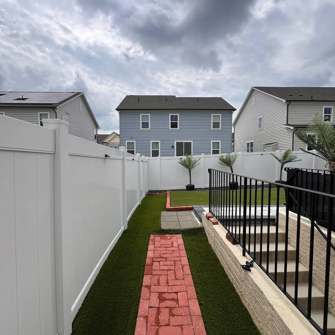 2 bed, 1.0 bath, 3563 sqft, $1,800 — Photo 3