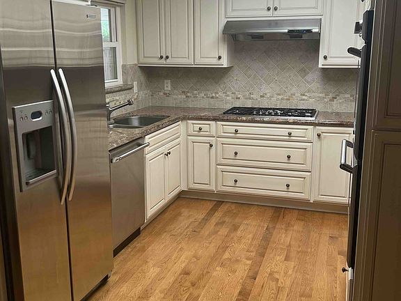 4th image of 6693 Mount Forest Dr
