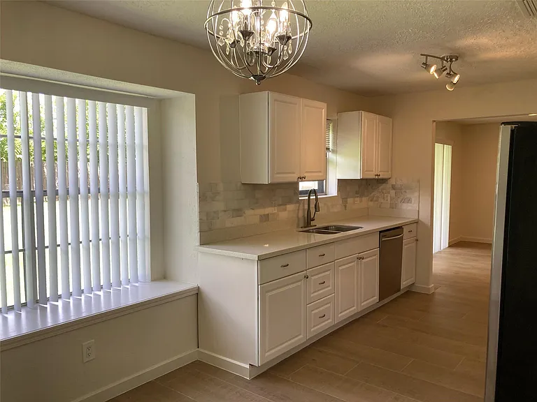 16727 Bougainvilla Ln — Photo 8