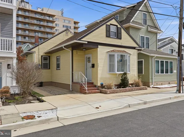 207 N Harvard Ave, Ventnor, NJ 08406