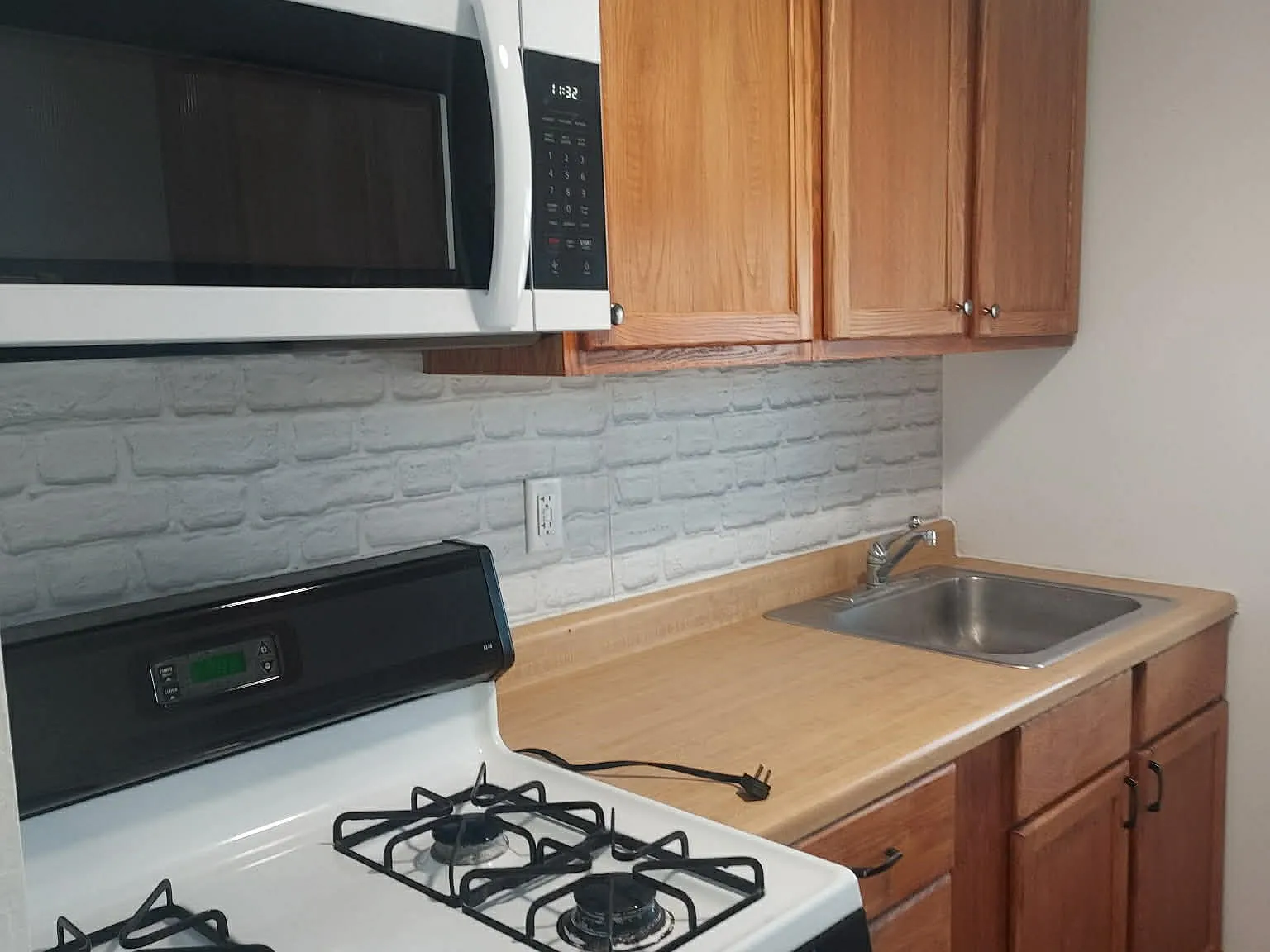 2 bed, 700 sqft, $1,500 — Photo 3
