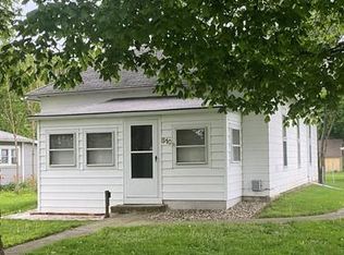 510 S 3rd St, Fisher, IL 61843