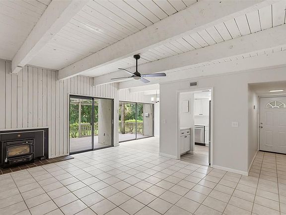 5th image of 100 FAIRWAY DRIVE #100