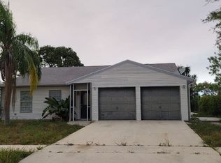 7691 Canal Dr, Lake Worth, FL 33467