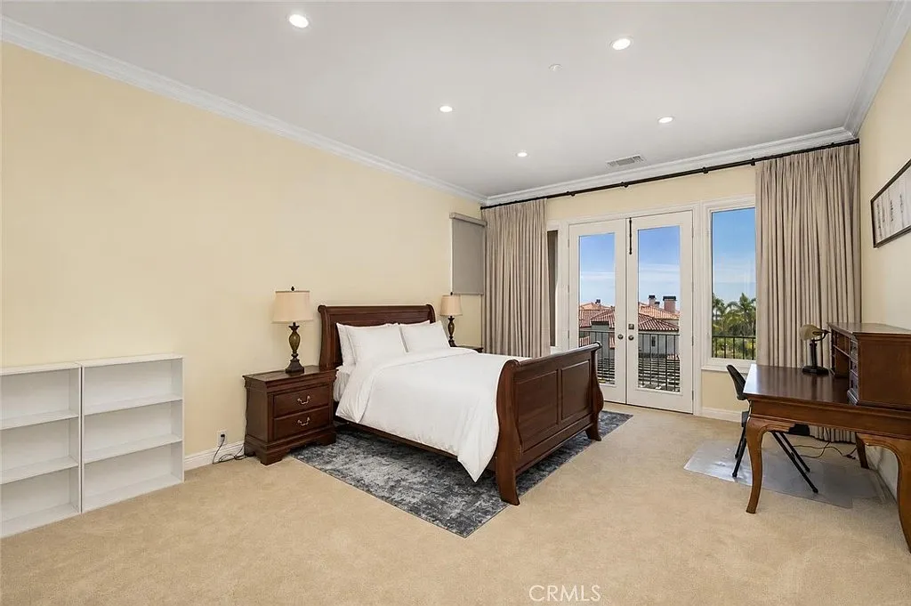 4 bed, 4130 sqft, $11,000 — Photo 4