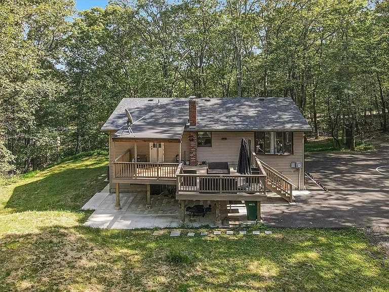 115 White Oak Ct — Photo 25