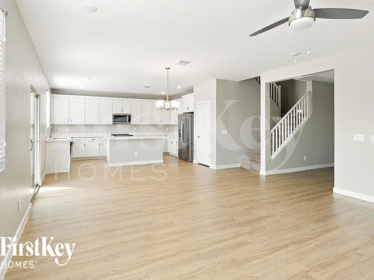 4 bed, 3.0 bath, 3018 sqft, $3,140 — Photo 3