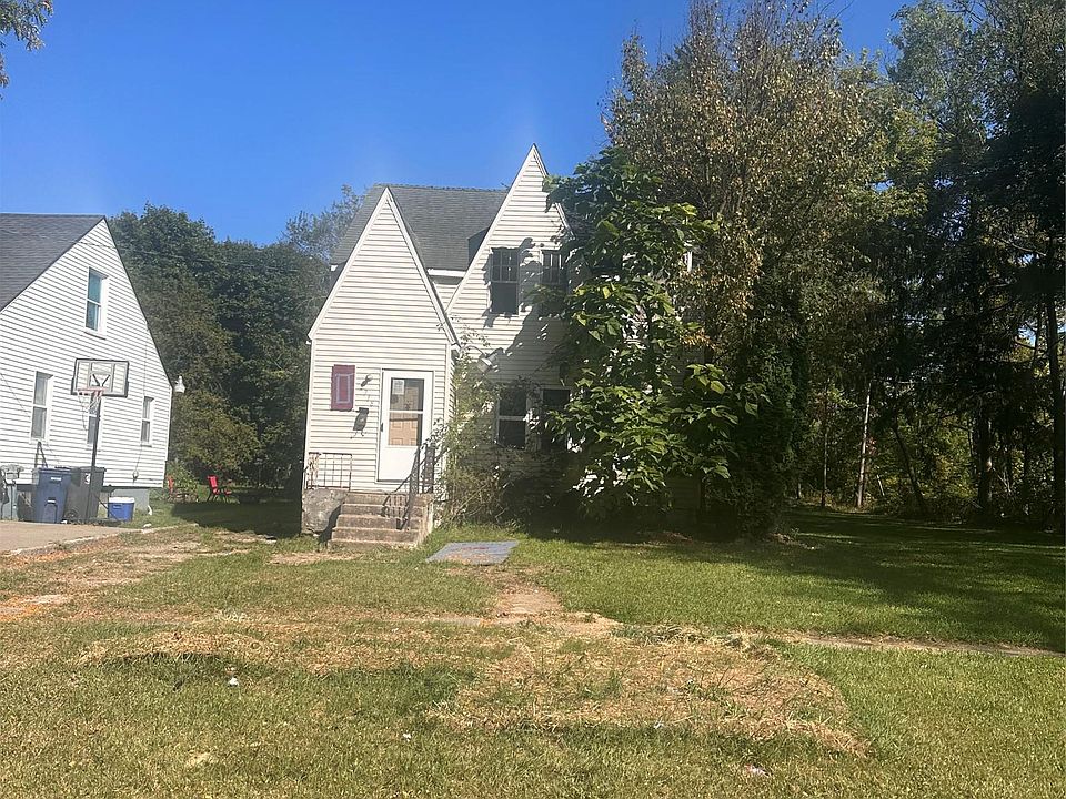 2nd image of 2718 N Chevrolet Ave