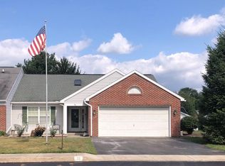 74 Greenspring Dr, Mechanicsburg, PA 17050