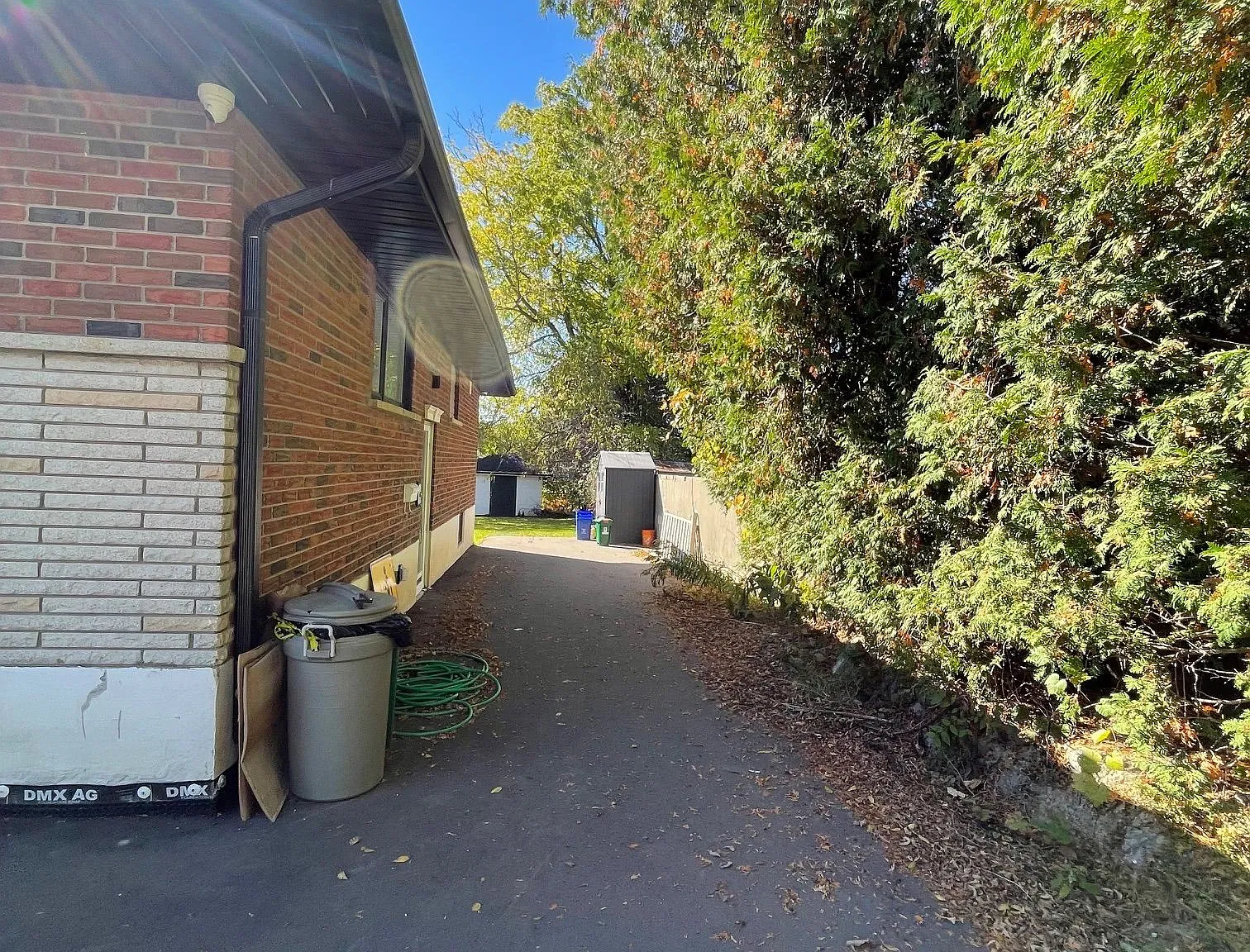 3 bed, $1,900 — Photo 1