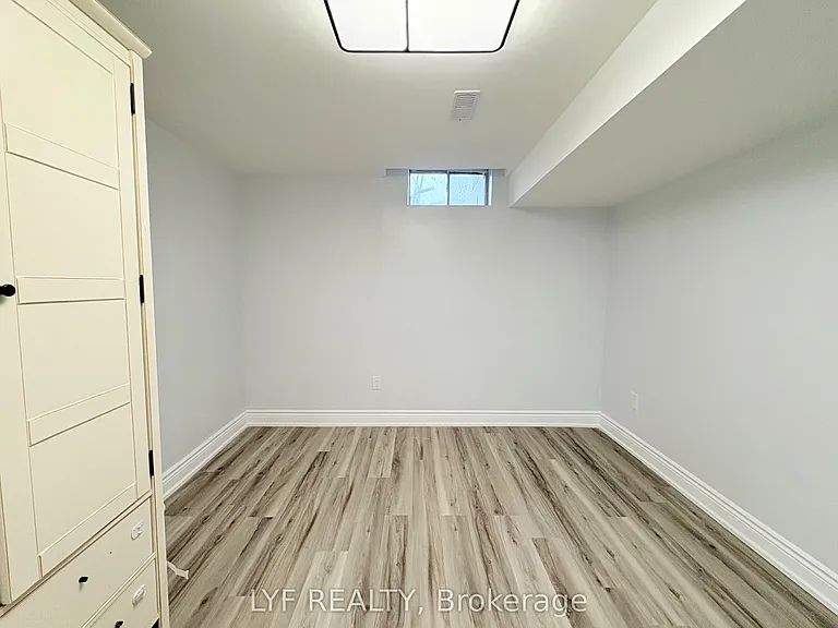 30 Lavron Ct #BASEMENT — Photo 10