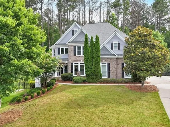 212 Thorncliff Way, Acworth, GA 30101