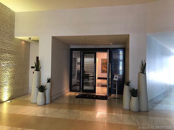 3rd image of 200 S Biscayne Boulevard Way #3112