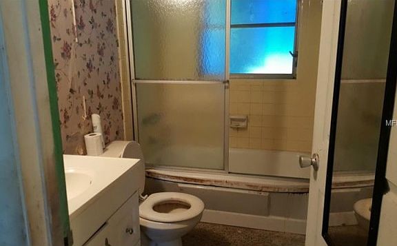 4th image of 4706 E Curtis St