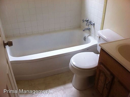 3rd image of 220 E Bruce Ave APT 1