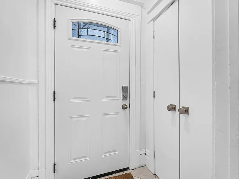 121 Hopewell Ave — Photo 48