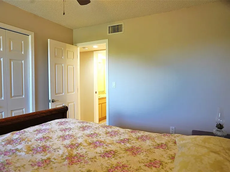 1999 Kings Hwy #23C — Photo 19