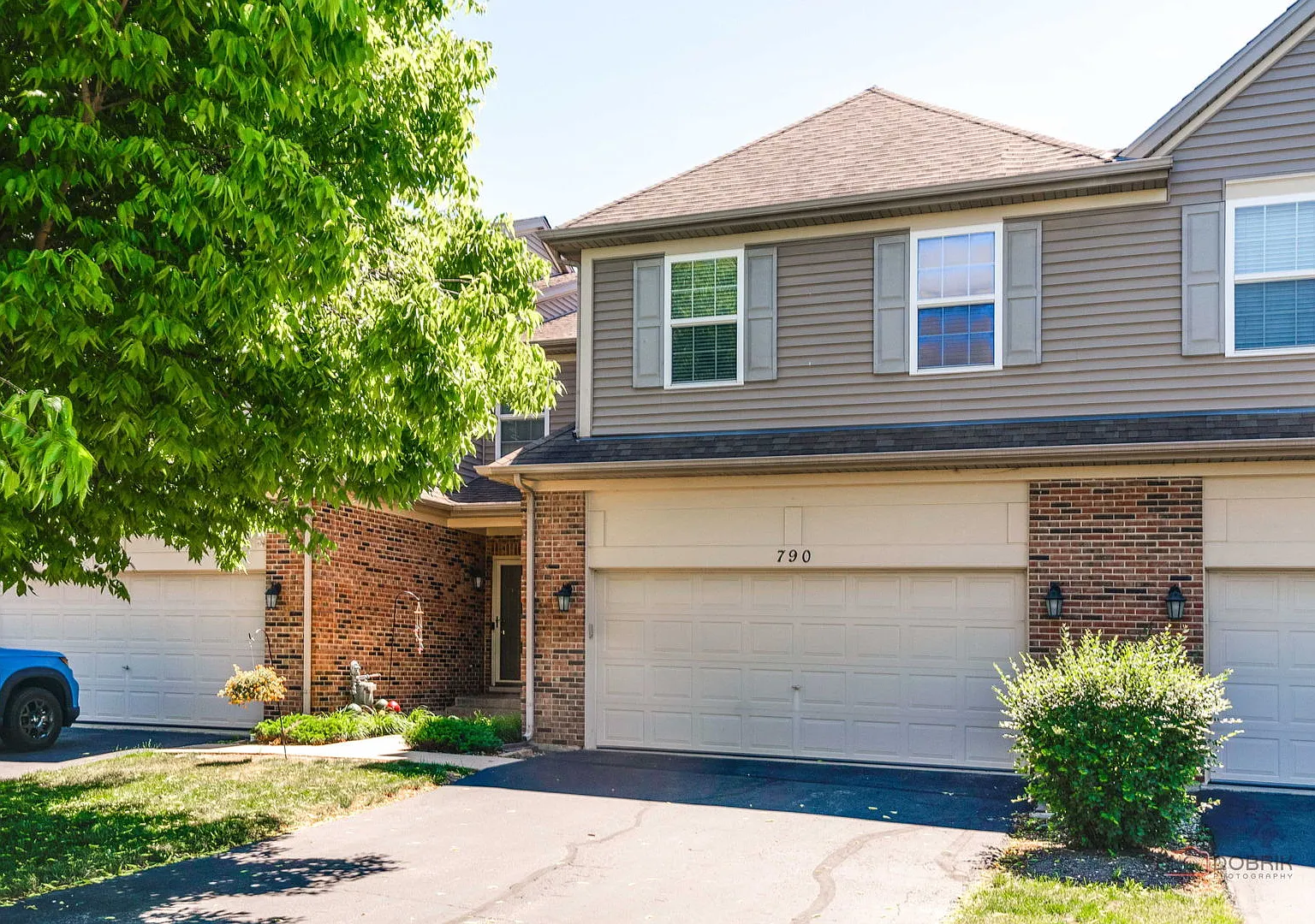 3 bed, 2.5 bath, 2013 sqft, $2,800 — Photo 1