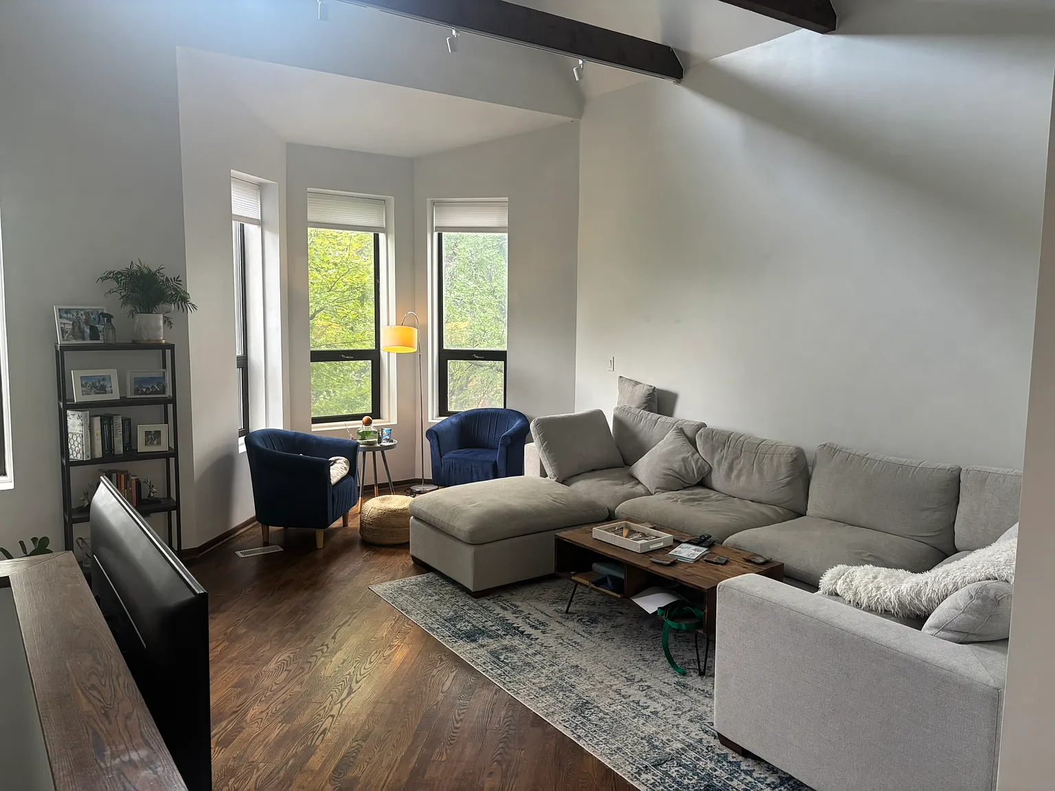 2 bed, 1200 sqft, $4,500 — Photo 2